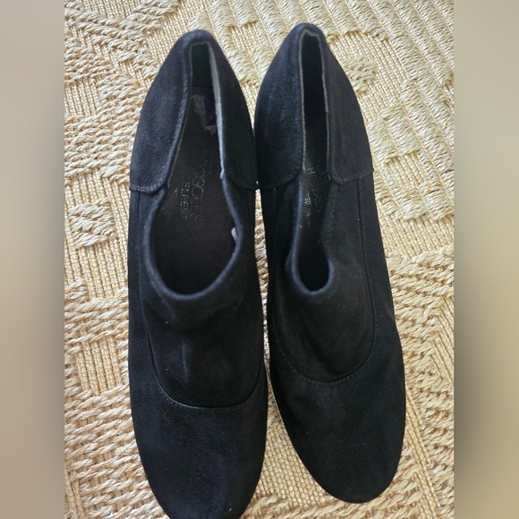 AEROSOLES Black Heeled Boots for Women - Picture 5 of 10